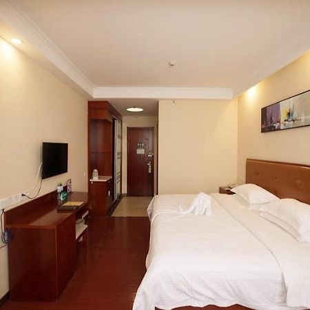 GreenTree Inn Hainan Haikou East Train Station East Fengxiang Road Business Hotel Exterior foto