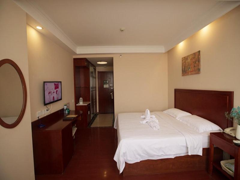 GreenTree Inn Hainan Haikou East Train Station East Fengxiang Road Business Hotel Exterior foto