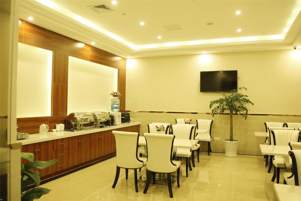 GreenTree Inn Hainan Haikou East Train Station East Fengxiang Road Business Hotel Exterior foto